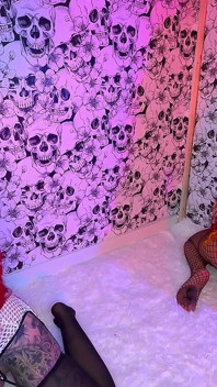 2 puttane vampy drenano più cazzi: Edizione gloryhole