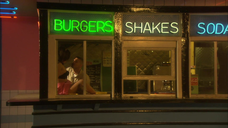 Hot Girlz: Verleidelijke slet neukt in het restaurant met een man met...