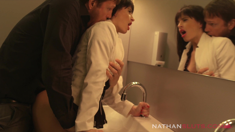 Nathansluts: Tante seksi ava courcelles dientot sama kontol besar ian scott...