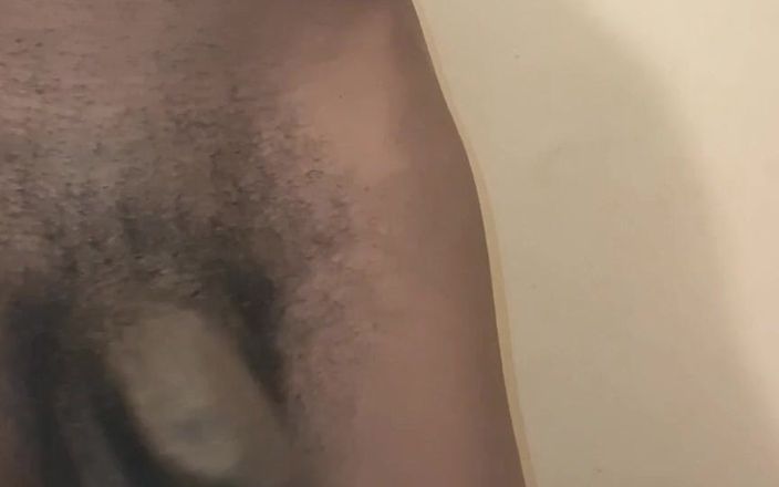 Throwing this big black dick: Cms appena fuori dalla doccia si veste