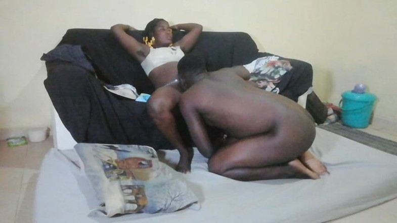 Pornsexlive: Afrikalı Oral Seks Porno Videosu