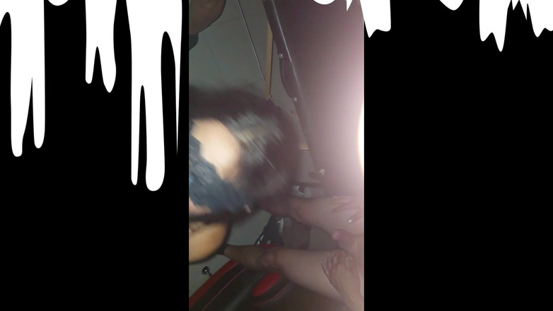 NubeBukkake: シネマXでのギャングバング