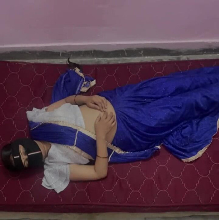 Sexy sonam studio: Ich habe meine stiefschwester gefickt, mein stiefbruster wird morgen kommen...