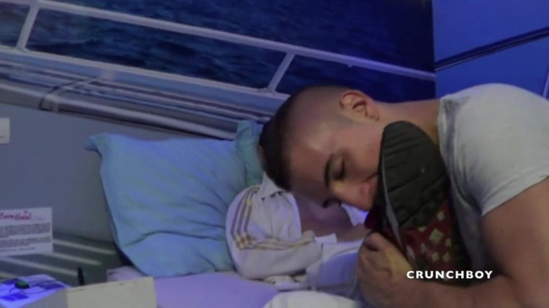 Crunch Boy: Matt Kenedy bị kader đụ, một người Ả Rập thống trị hàng đầu...