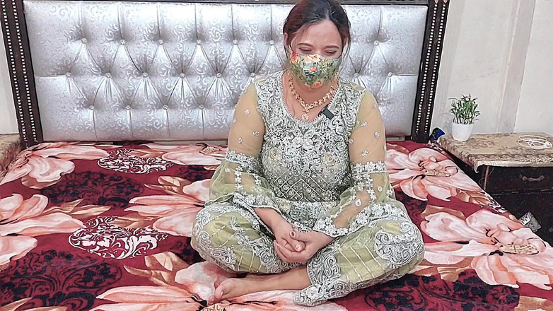 Pakistani CoupleX: 半杯后我的女友