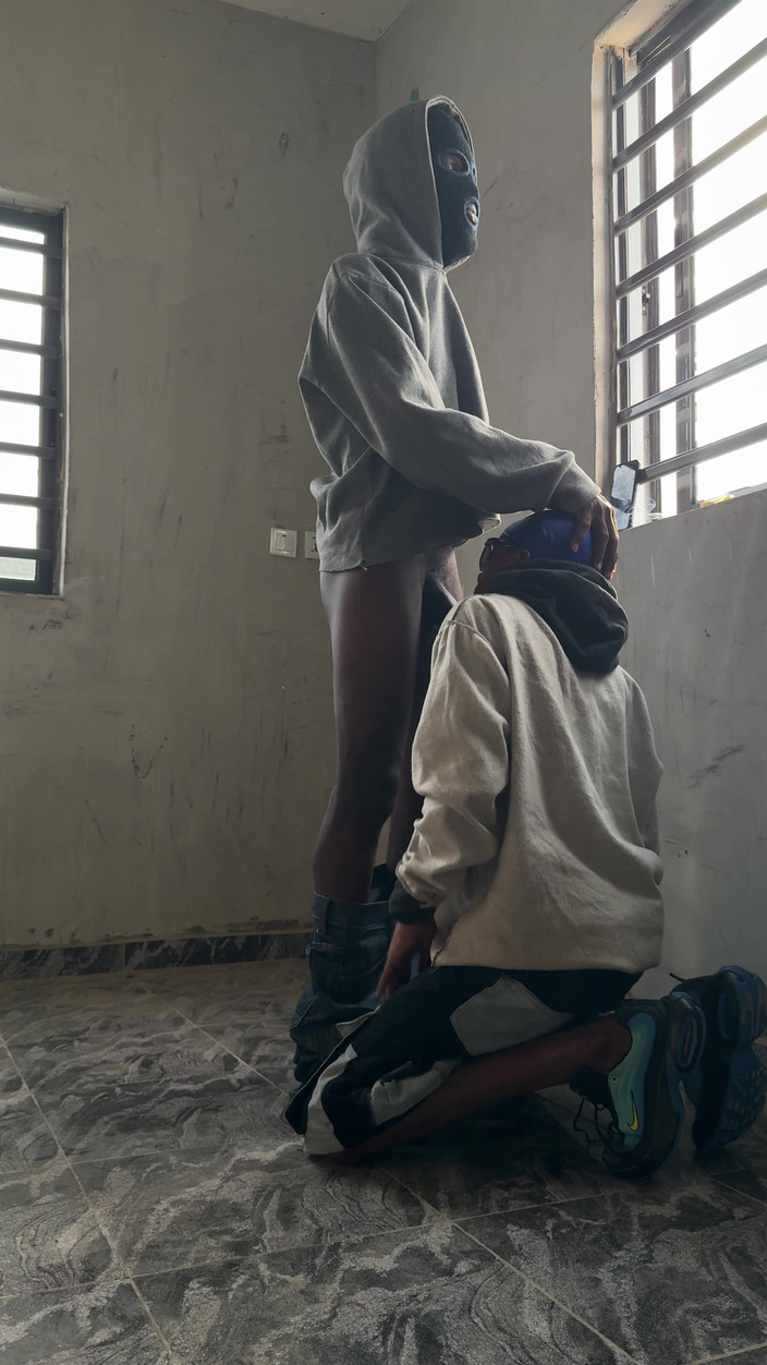 YungthugM: Tamamlanmamış bir binada sikişiyoruz