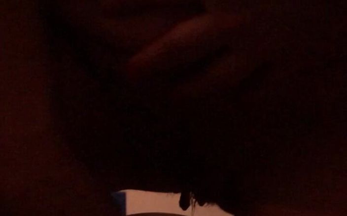 Hotwifekbh: 아마추어 집에서 오줌 싸는 거유 마누라 2