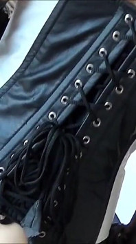 내 자지를 빠는 발정난 마누라
