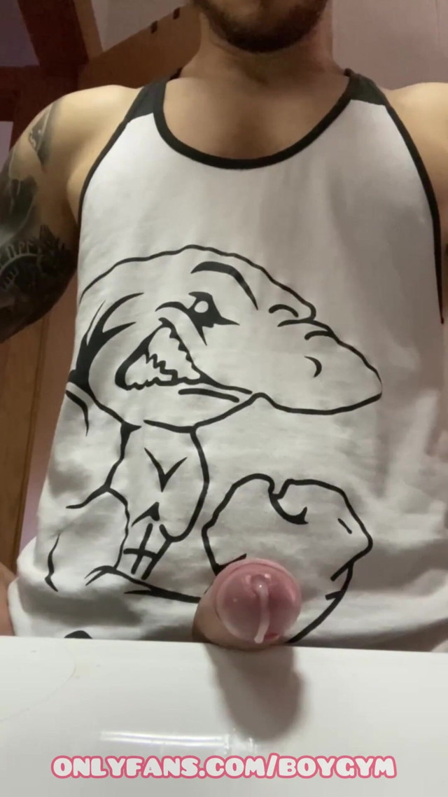 Cumming with No Handsmy Big Cock Cums a Lot (Boy gym)