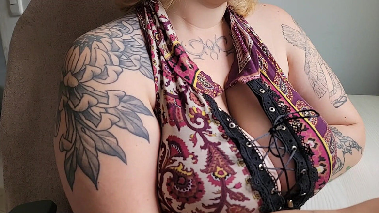 alucidfever: Ofis arkadaşı bakmana aldırmıyor