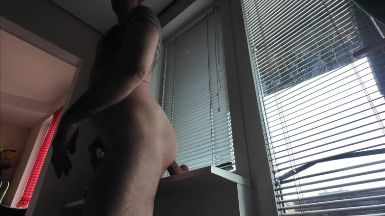 DPeggingD Leanko: Mister Tall menunggang dildo yang teguh