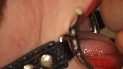 GamerGirlRoxy: Open Mouth Spider Gag BlowjobJ With Leash