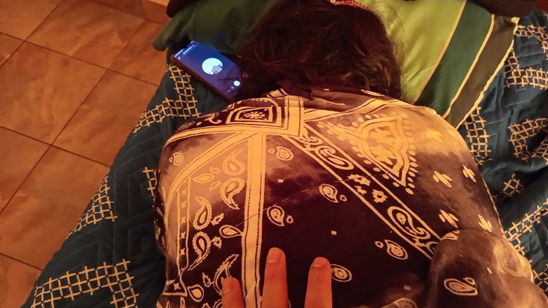 Moo DBOXXX: 미시 기독교 사기꾼, 내가 그녀를 섹스하는 동안 그녀의 남편이 전화로 그녀를 호출