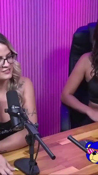 Dua Awek Panas Dalam Persembahan Cakap Kotor - Bruna Carlos dan Luciana Picchi
