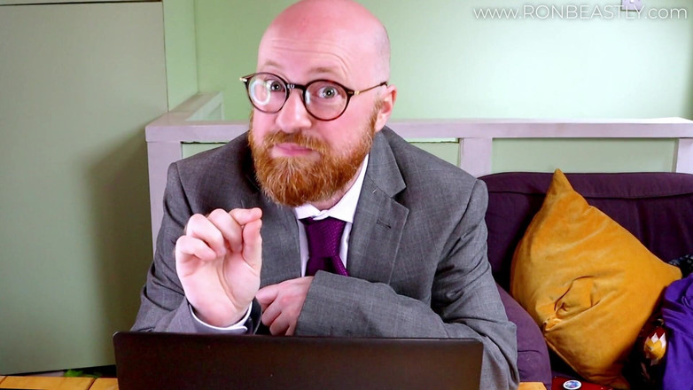 RonBeastlyFTM: Punto de vista: tu jefe te hace su juguete de...