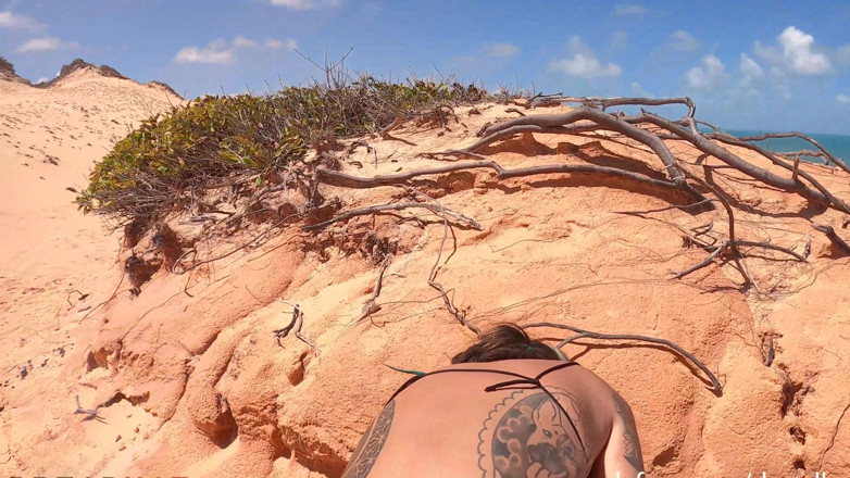 Alemao Hub: Riskanter Strandfick Hinter Den Felsen