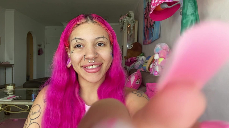 Nali Marie: Long Nails Fetish Tapping Asmr Scratching Your Face Softly Nails...