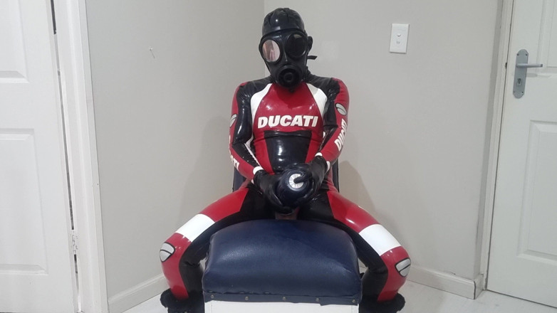 Athos: Ducati latex-drohnen-kontrollsequenz