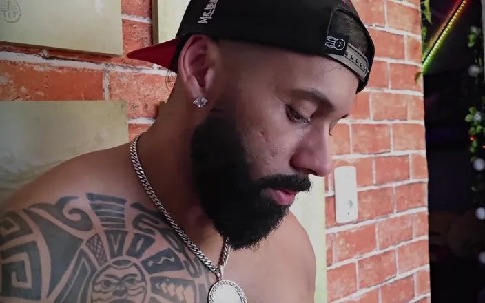 Dirty tricks gays: The Delivery Man
