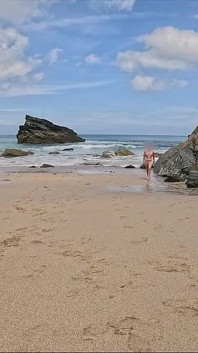 Femdom-dag op het strand
