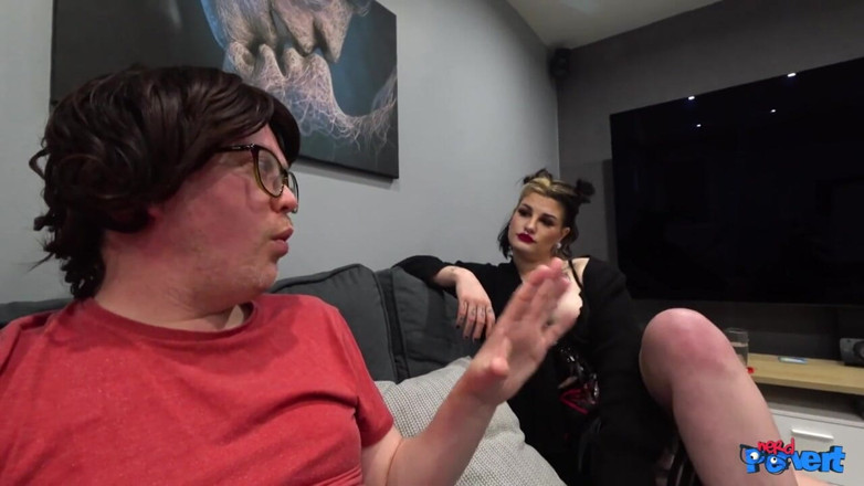 Nerd Pervert: Luna doom - gotisk sugmaskin