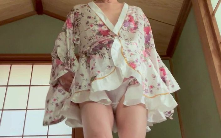Pai-chan: 森林村里的奇怪房子 第3部分 - Pai-chan的和服脱衣舞