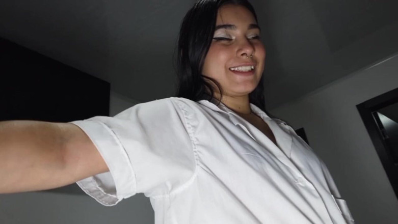 Bucara sex: Loly Fox y un fetiche de pies sexy con Sofia