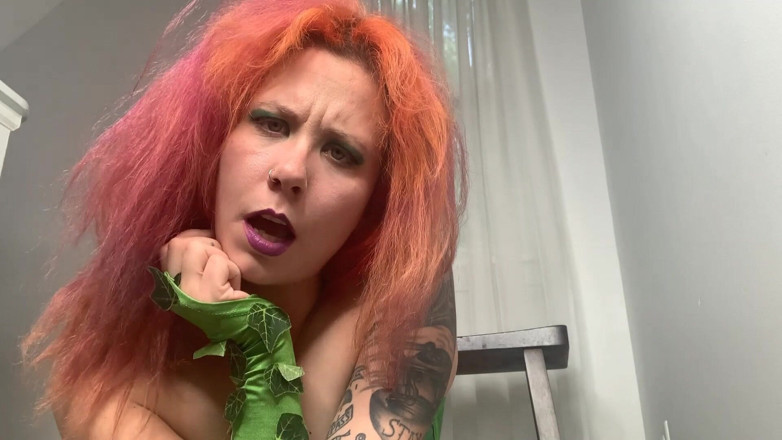 Deanna deadly: 毒藤抓住第一人称视角罗宾挑逗并用亲吻结束他