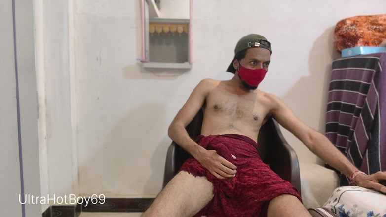 UltraHotBoy69: Ultra Lungi Boy Solo Show