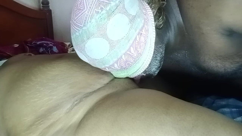 Tamil Anti Uma: Na Minha Vila, Quando Eu Estava Sozinho Em Casa Com...