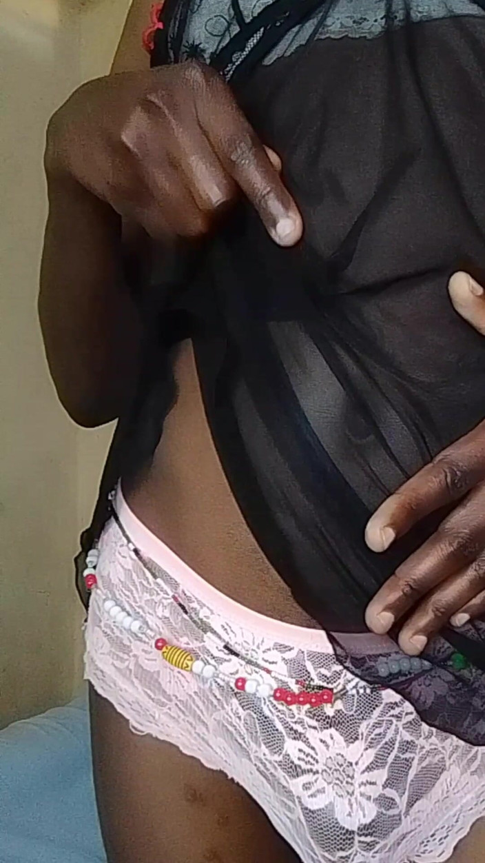HaitiKing7: La mia nuova lingerie ti accenderà il patrigno, mettimi il...