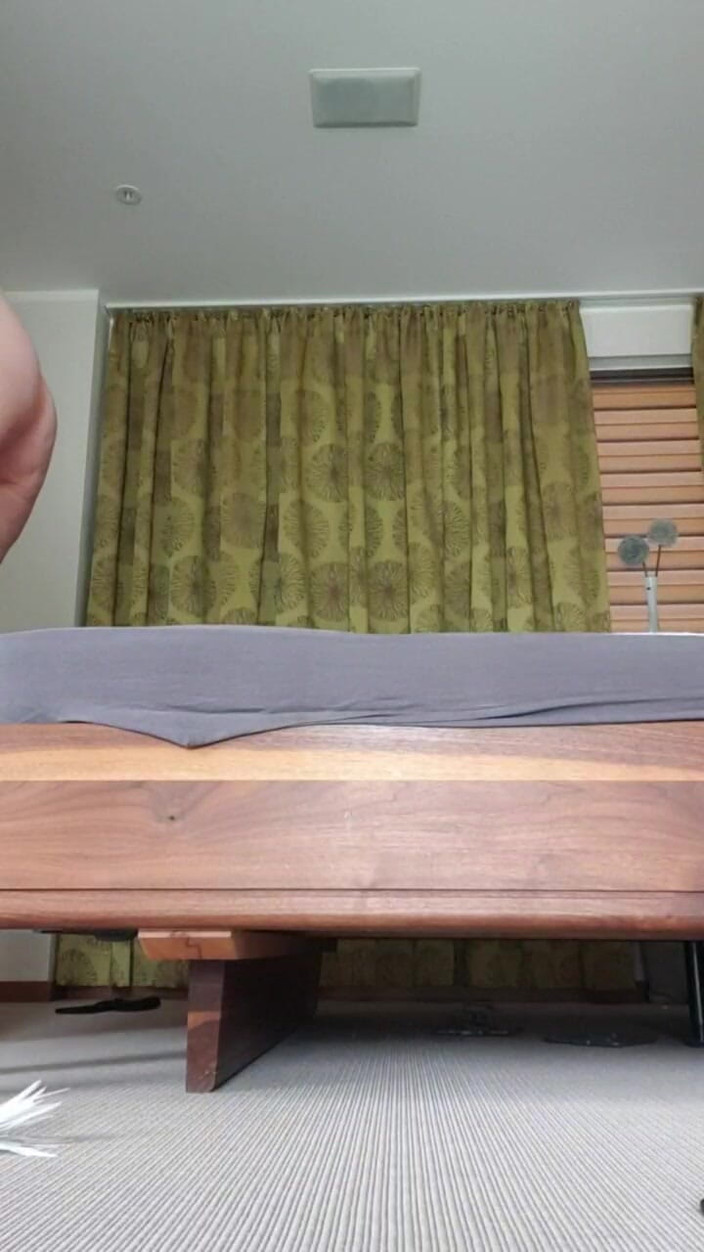 JulieEroticDress: Hamba Julie memerlukan pukulan dirinya