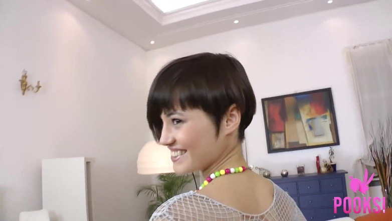 Pooksi: Full Video! Hot short haired brunette Michelle B gets super...
