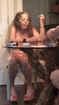 Amelie's Strip Poker Part 1