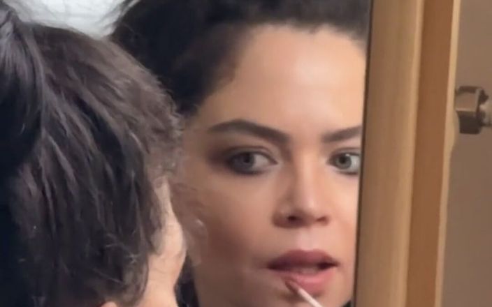 Shione Cooper: Když dělám make-up pro tebe být pěknější na focení