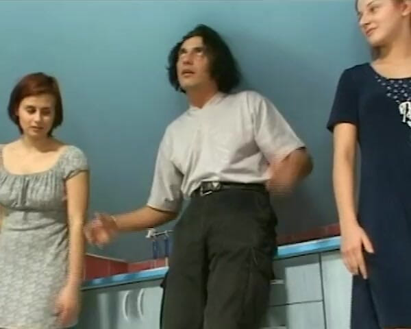 BB Video - Old School: Німецька аматорська оргія тінки з гарячою красунею в анал