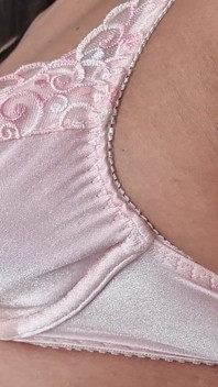 Super Sexy Pink Satin and Lace Bra, Size 34 a