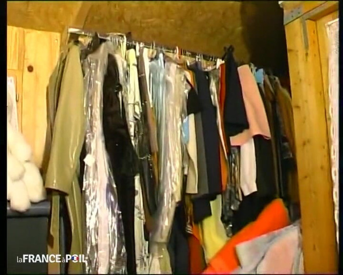 French Gonzo: 친구와 함께 삼부작을 조직하는 변태 할아버지!