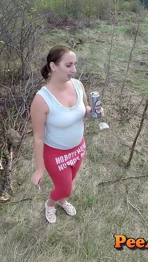 Pissing on a Muscles of Ants Huge Volume and Changing Her Wet Clothes Outdoor (Pee Adventures) Pissing on a Muscles of Ants Huge Volume and Changing Her Wet Clothes Outdoor (Pee Adventures)