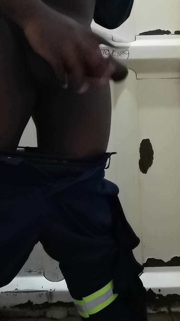 Rex Bitchington Blade: वर्क टॉयलेट