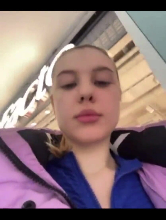 JuiceLussie: Мінет на публіці