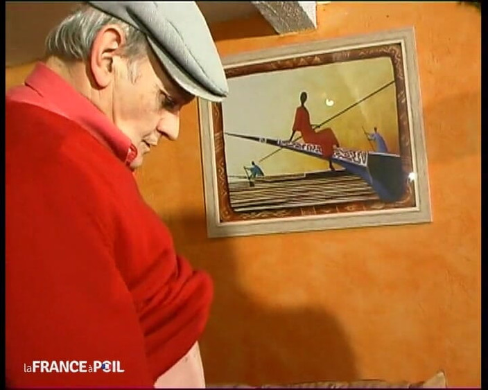 French Family Secrets: Papy Voyeur Robi młodą rudą pokojówkę w pończochach z przyjacielem