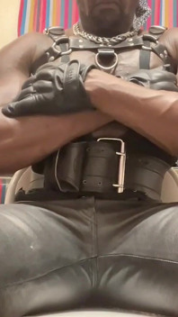 Preto Musculoso, Bomba E Jogo Dos Peitos De Couro