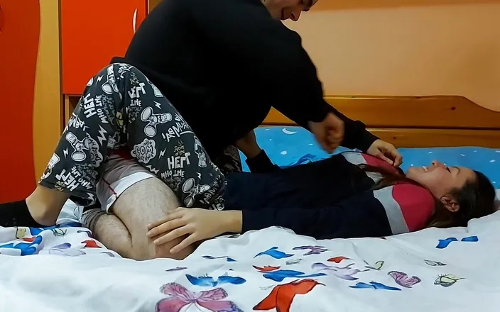 Alex and Luiza: Real casal universitário faz sexo apaixonado depois da aula