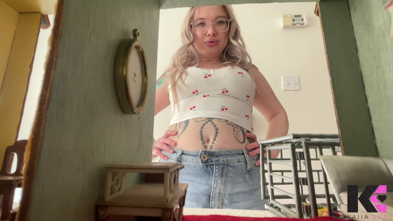 Kaiia Eve: ジャイアンテスがガリバリと鳴き、丸ごと飲み込んで私のへそに入り込んだ