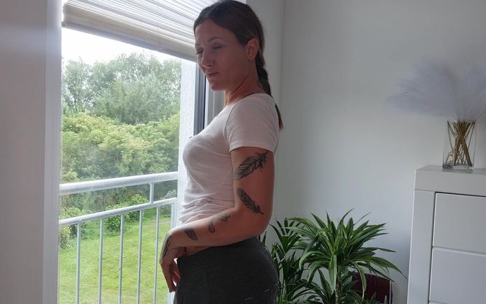 SpicyKylieFoxx: Striptease och onani för Voyeur grannen