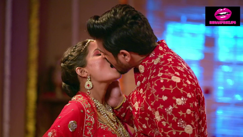 Indianpinklips: Hintli mala yenge kartlarıyla seks oyunu oynuyor, tam Hintçe video