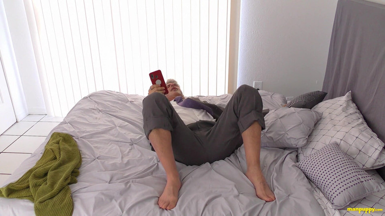 Man Puppy: Ciorapi Nunta Crasher