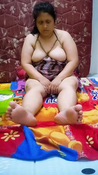 Showing off Her Sexy Body. by Wearing Lingerie. in Front of a Foreign Man.