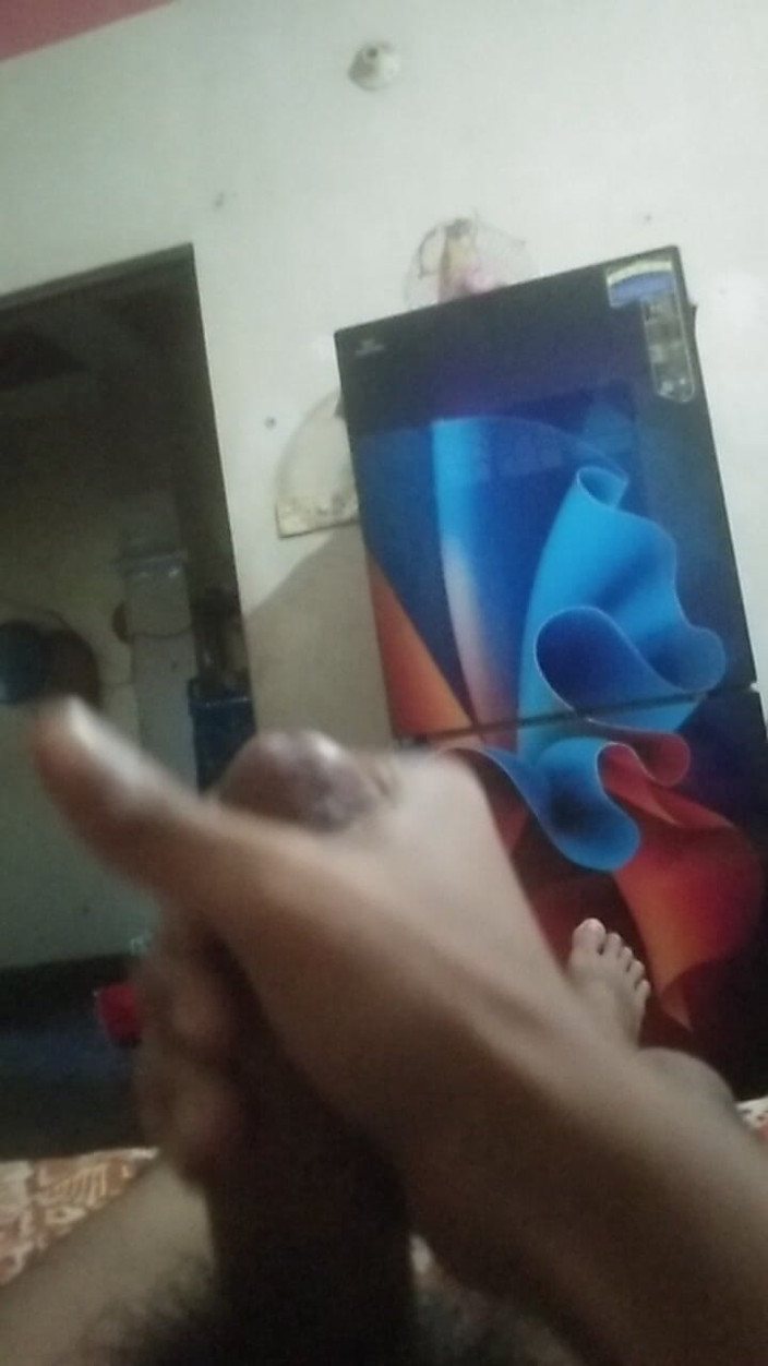 Viral_tiktokar: I Really Wanted It so I Gave It a Handjob.